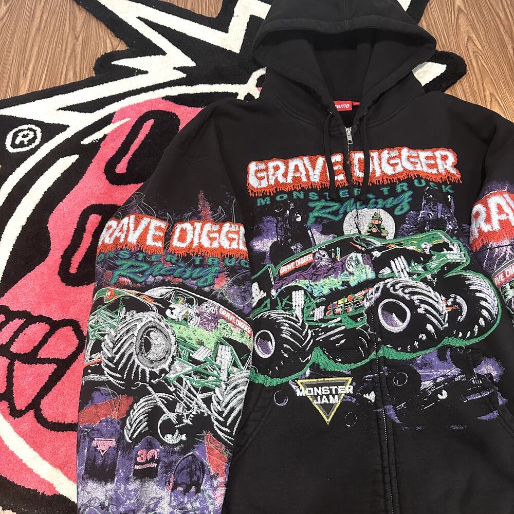 Supreme Monster Jam Grave Digger Zip Up Hood Sweatshirt – Black – S – Brand New